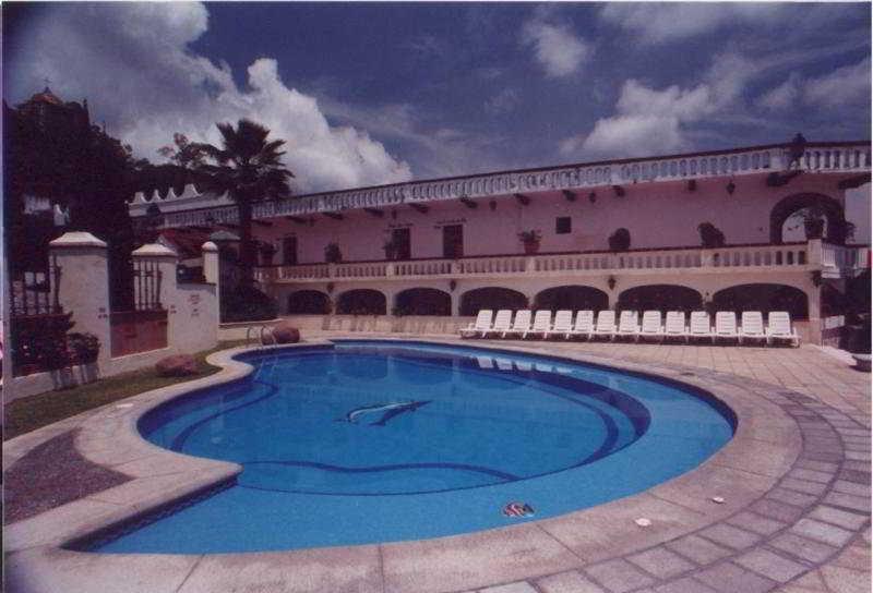 Hotel Loma Linda Taxco Esterno foto